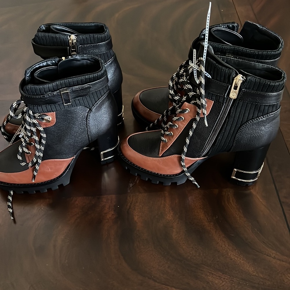 Antonio Melani Perline Leather Lace-Up Chunky Lug Sole Platform Heel Booties. - Picture 10 of 13